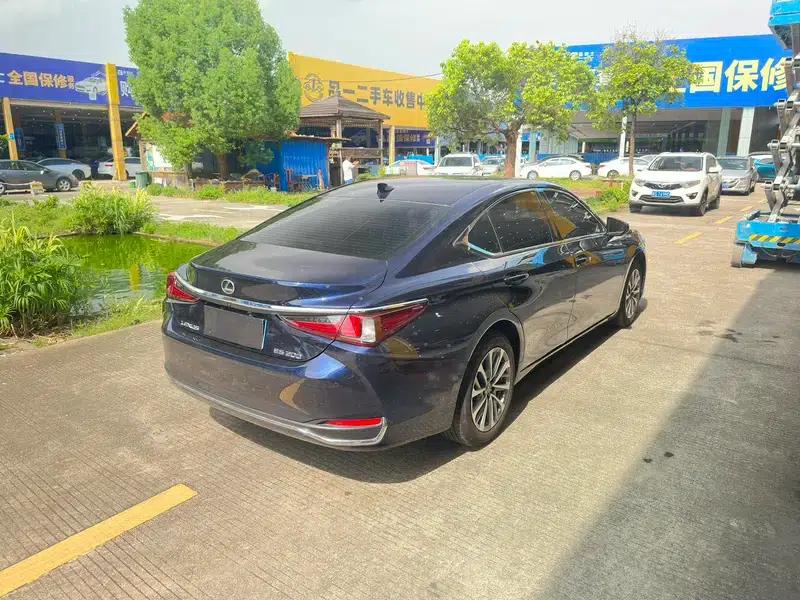 Lexus ES 2024 200 Premium Edition — миниатюра 7