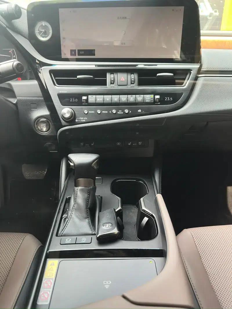 Lexus ES 2024 200 Premium Edition — миниатюра 8