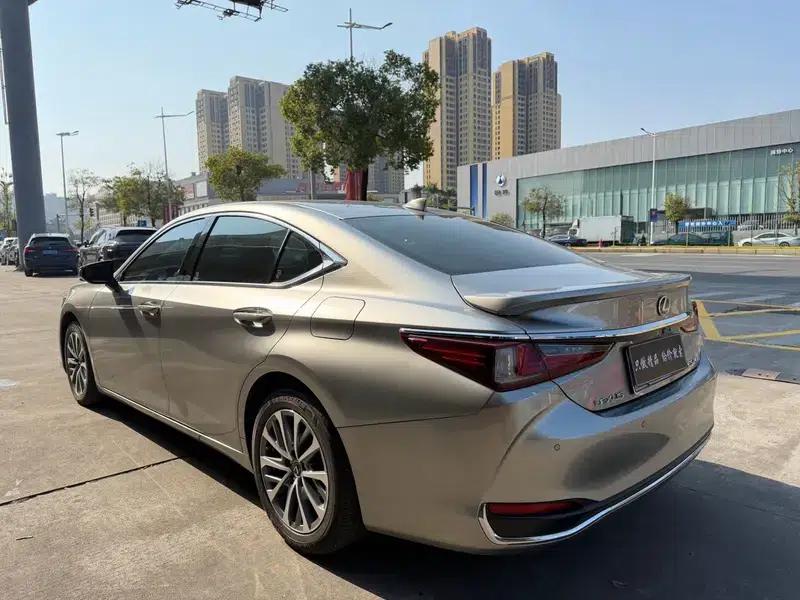 Lexus ES 2022 200 Premium Edition — миниатюра 4