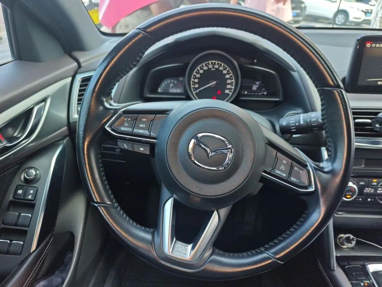 Mazda CX-4 2018 2.0L Automatic Two-Wheel Drive Blue Sky Luxury Edition — миниатюра 10