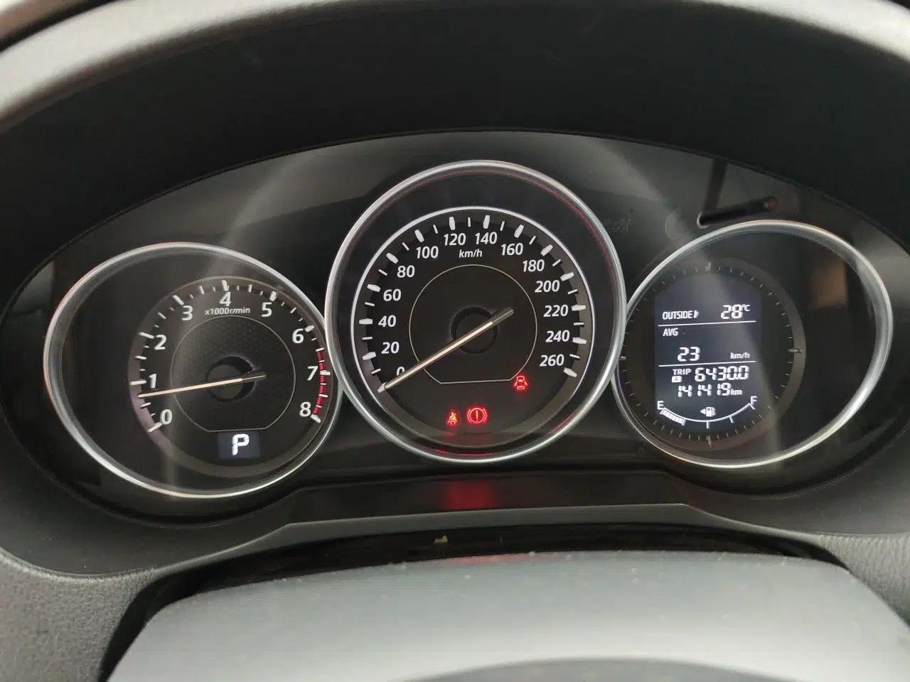 Mazda Atenza 2014 2.0L Blue Sky Luxury Edition — миниатюра 11