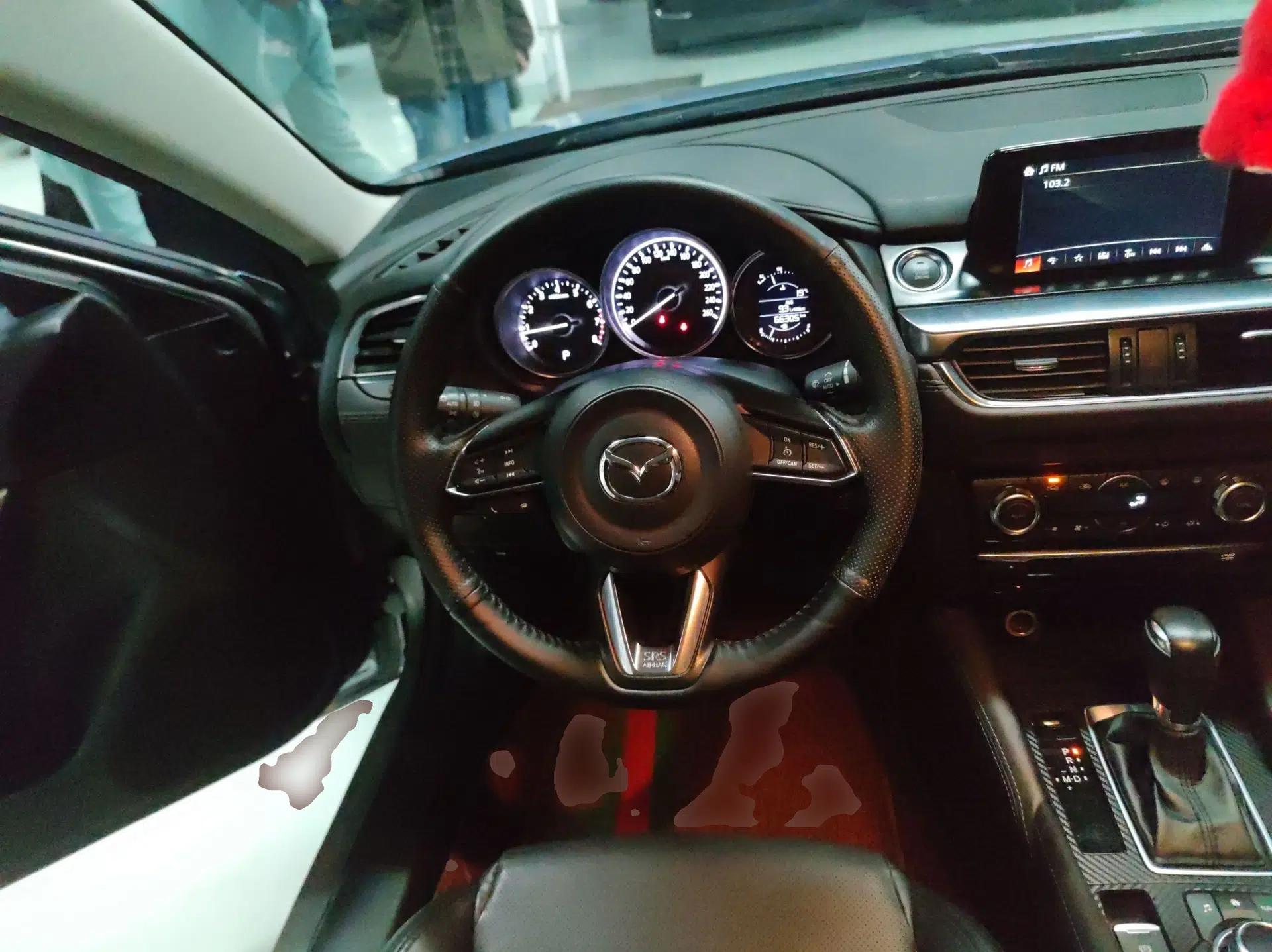 Mazda Atenza 2018 2.0L Blue Sky Luxury Edition China V Standard — миниатюра 13