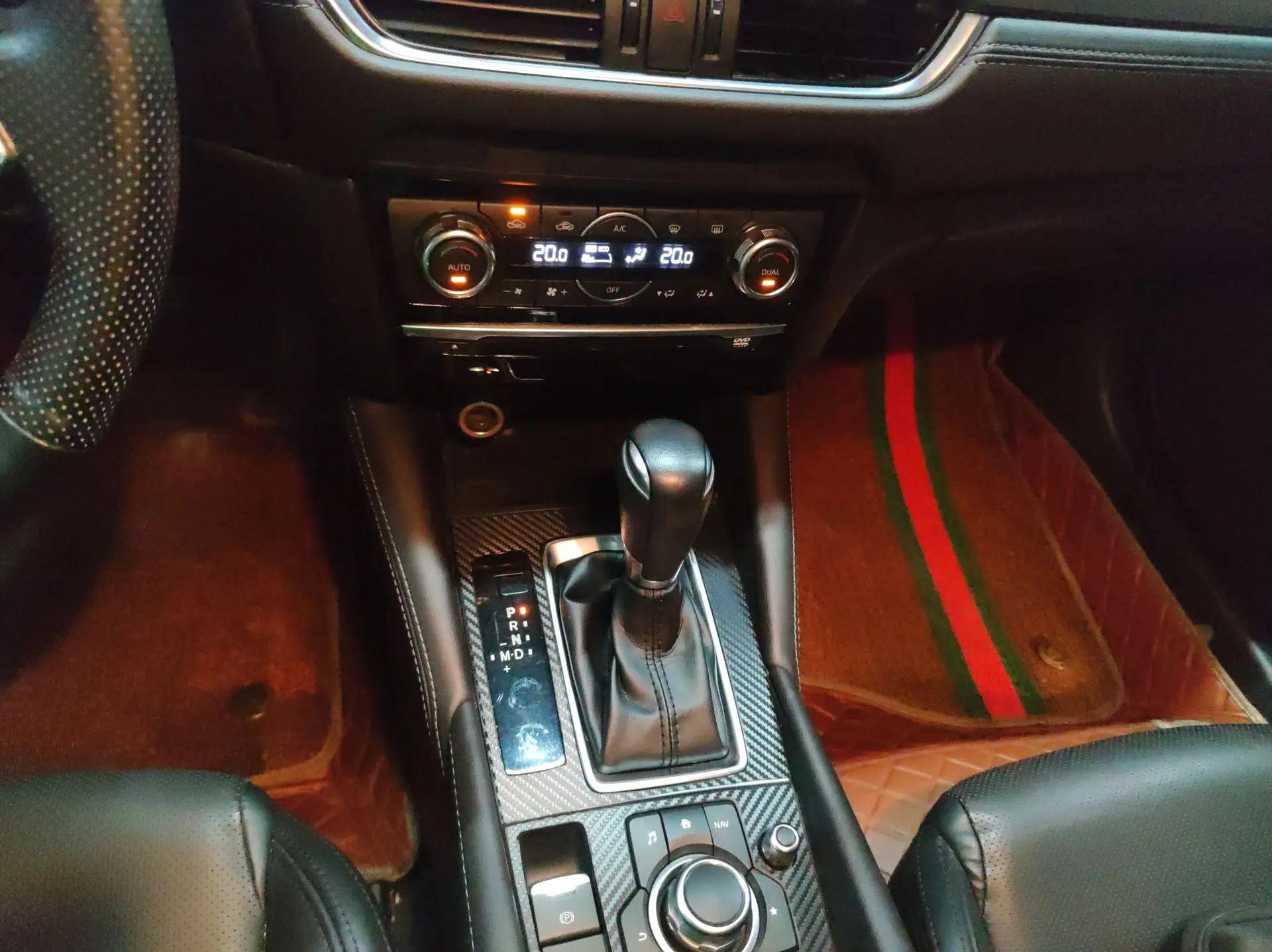 Mazda Atenza 2018 2.0L Blue Sky Luxury Edition China V Standard — миниатюра 16