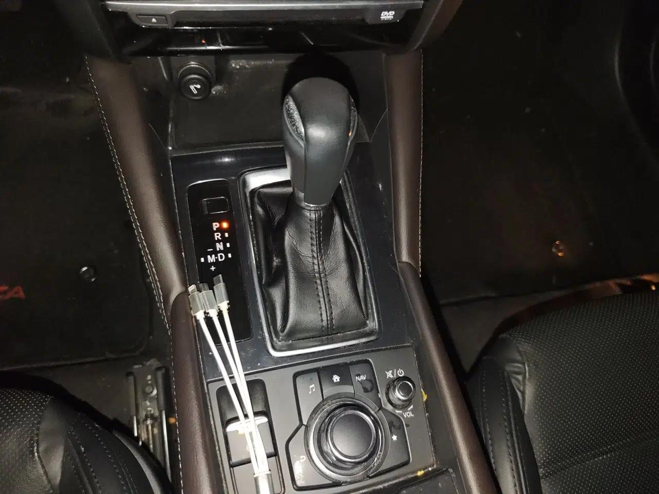 Mazda Atenza 2017 2.0L Blue Sky Luxury Edition — миниатюра 14