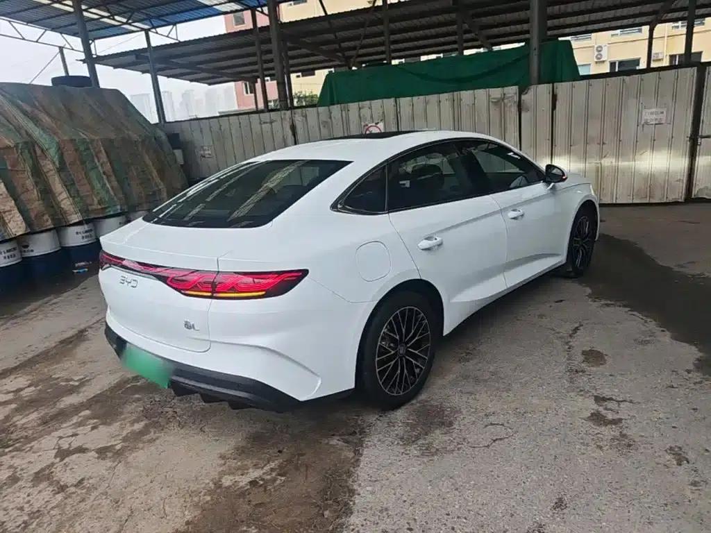 Qin L 2024 DM-i 120KM Excellent Edition — миниатюра 7