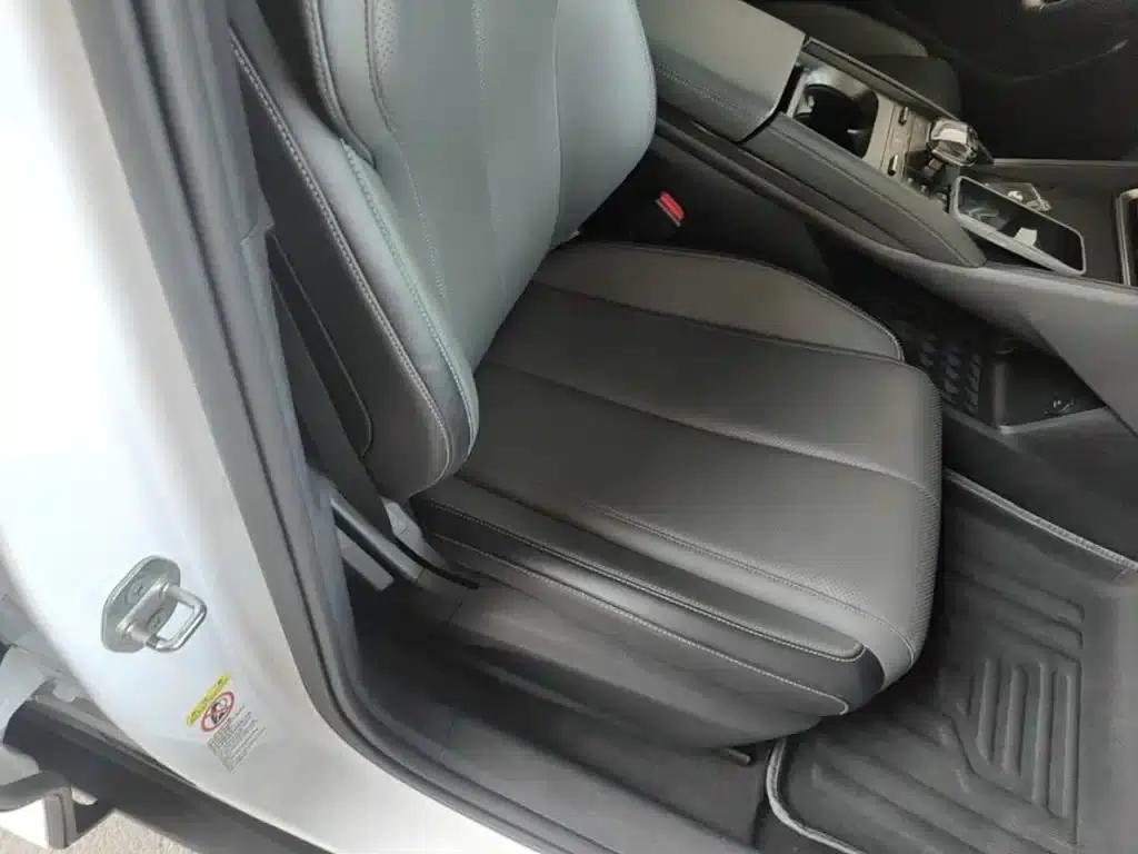 Qin L 2024 DM-i 80KM Leading Edition — миниатюра 25