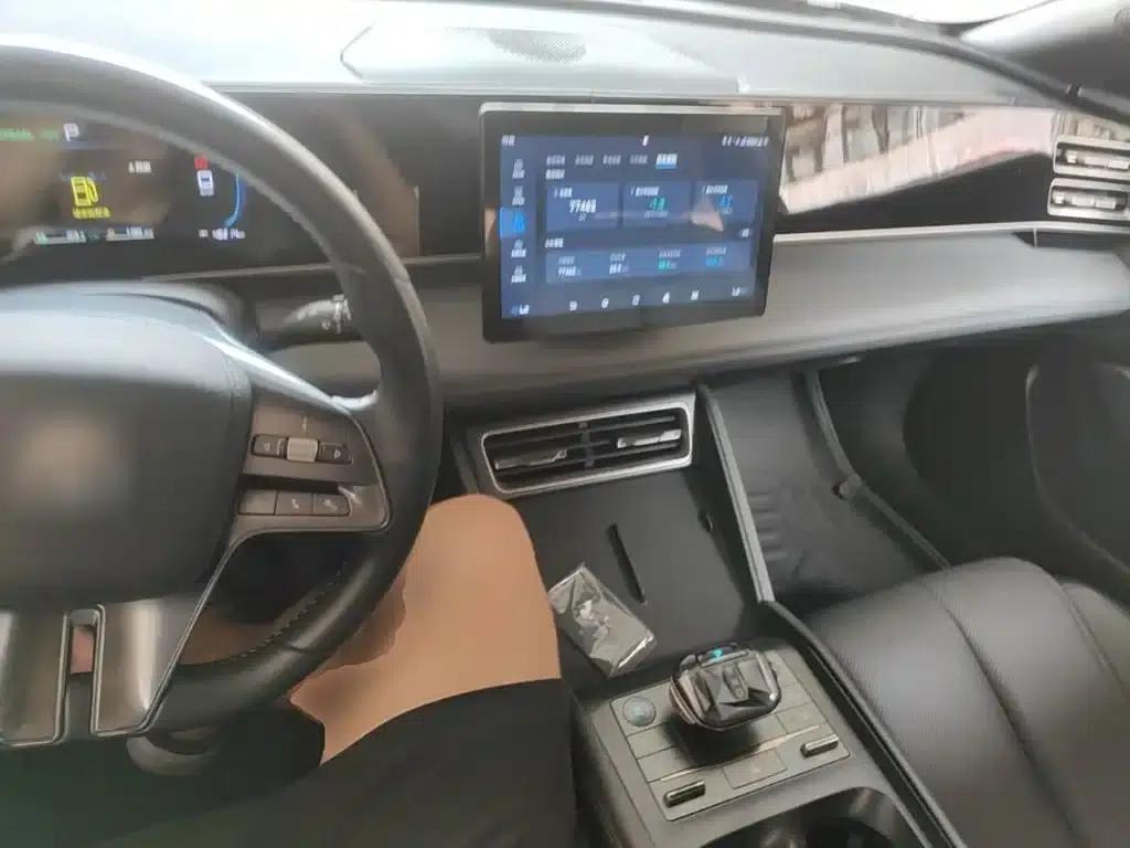 Qin L 2024 DM-i 80KM Leading Edition — миниатюра 10