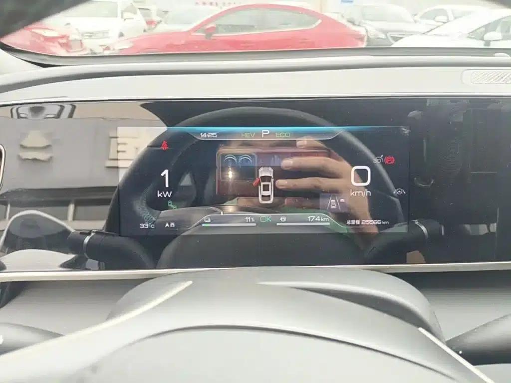 Qin L 2024 DM-i 120KM Super Edition — миниатюра 12