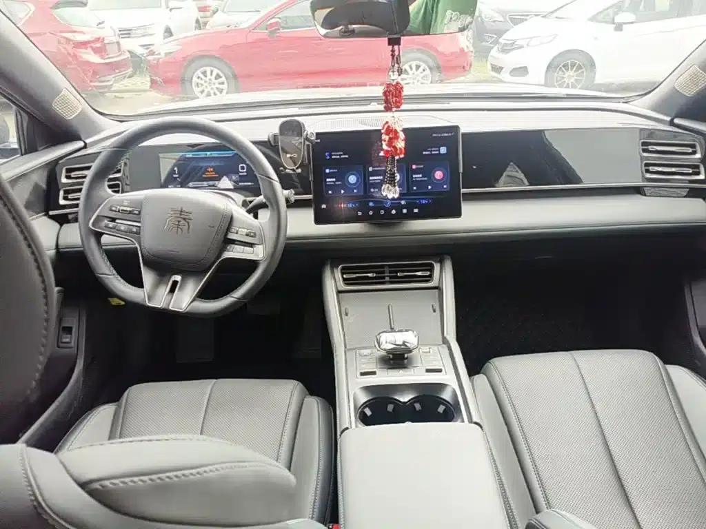 Qin L 2024 DM-i 120KM Super Edition — миниатюра 10
