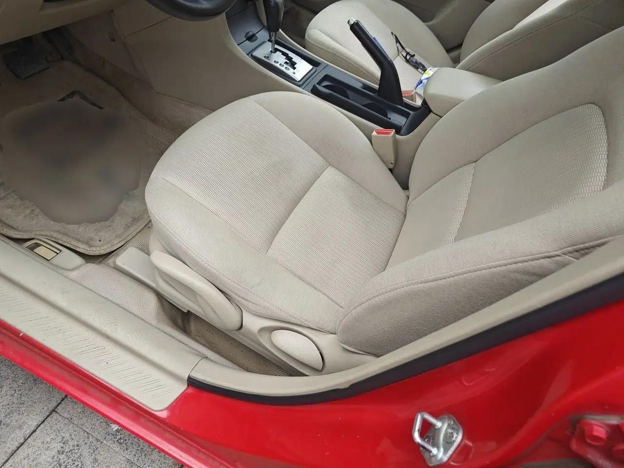 Mazda 3 2010 1.6L Automatic Classic Elite Edition — миниатюра 15