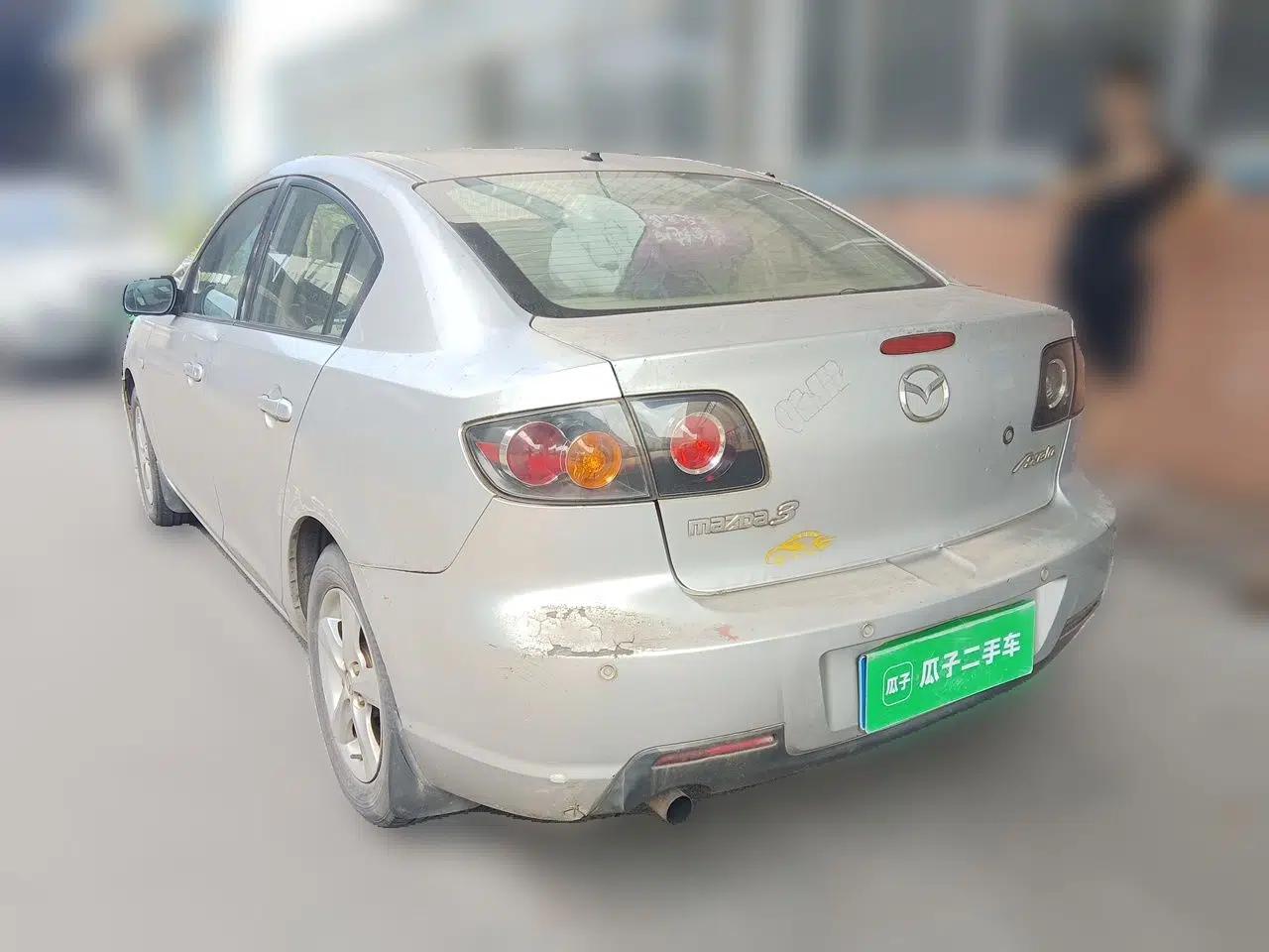 Mazda 3 2010 1.6L Manual Classic Stylish Version — миниатюра 4