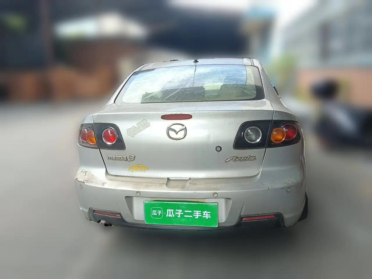 Mazda 3 2010 1.6L Manual Classic Stylish Version — миниатюра 5