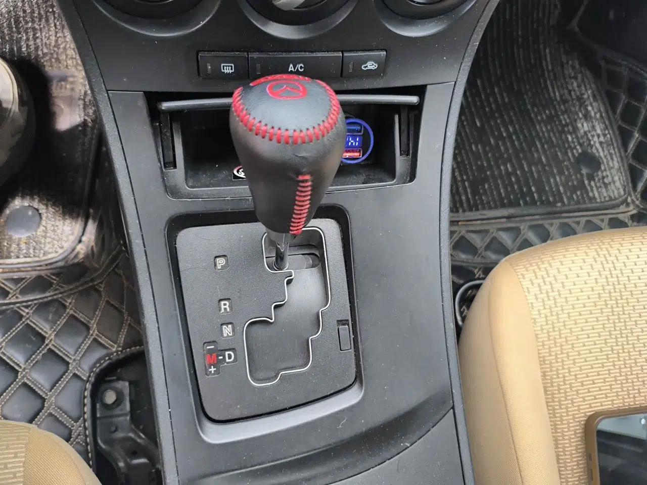 Mazda 3 2011 Sedan 1.6L Automatic Elite Model — миниатюра 14