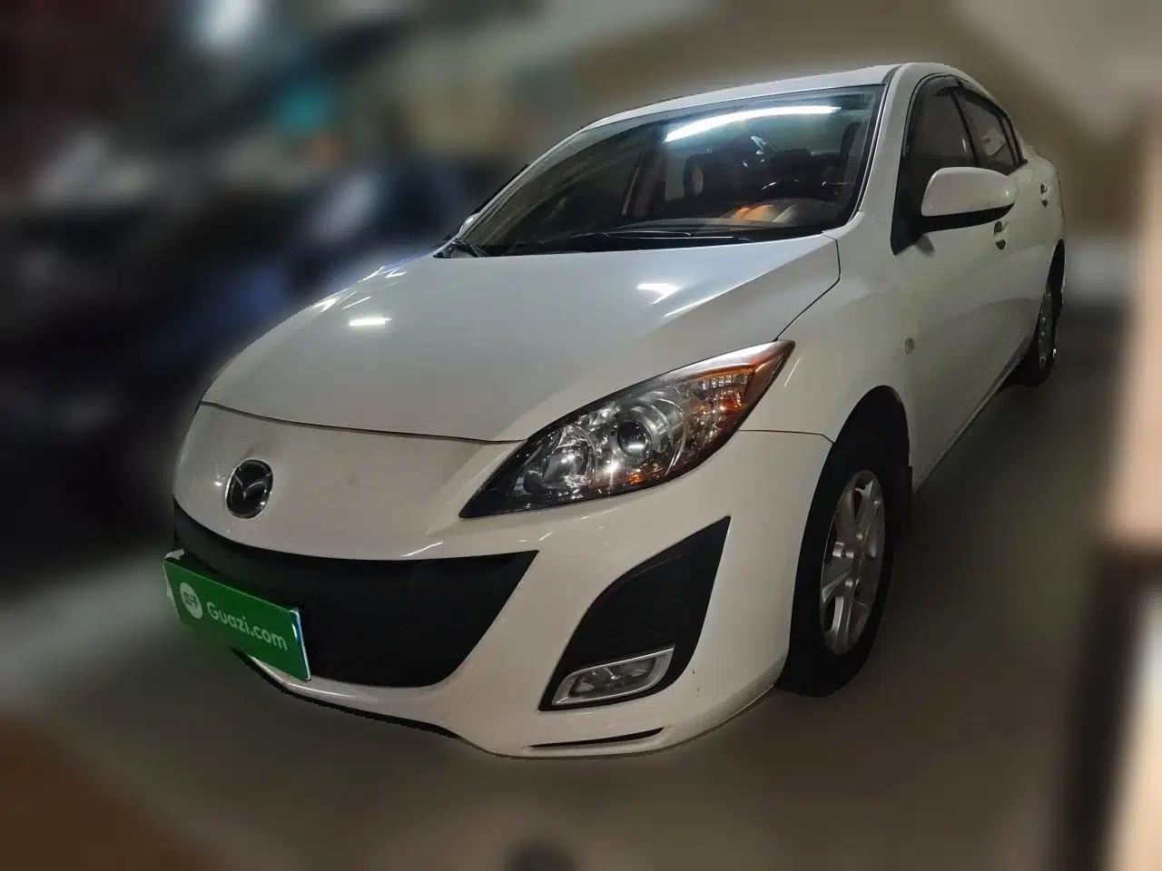 Mazda 3 2013 Sedan 1.6L Automatic Elite Model — миниатюра 1