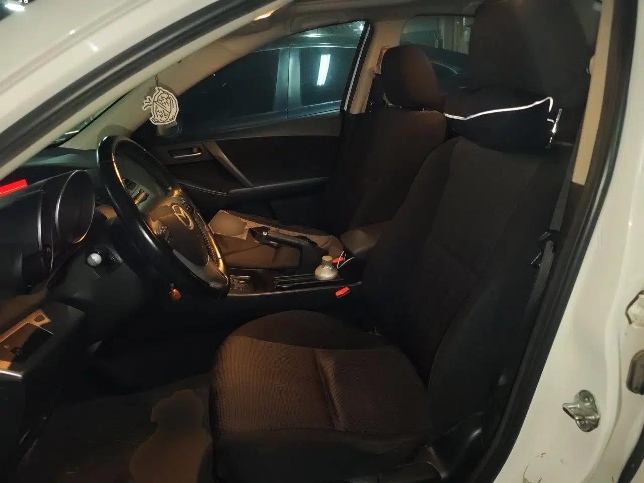 Mazda 3 2013 Sedan 1.6L Automatic Elite Model — миниатюра 15
