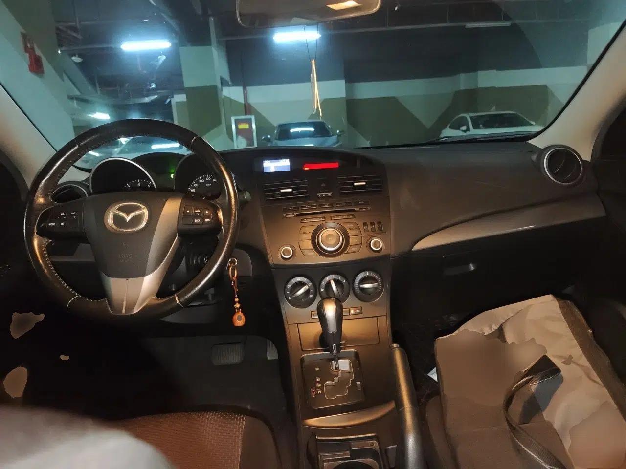 Mazda 3 2013 Sedan 1.6L Automatic Elite Model — миниатюра 9