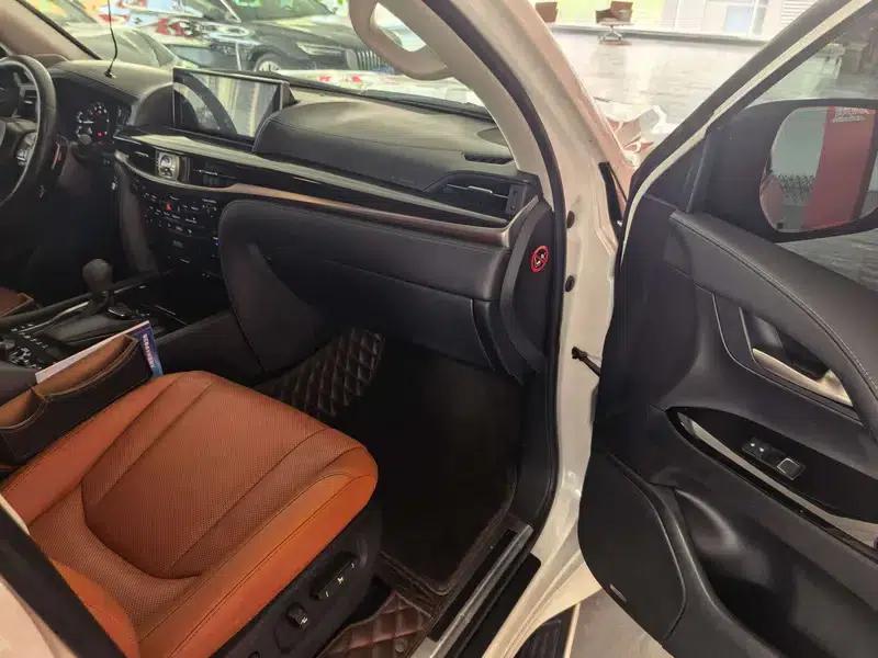Lexus LX 2019 570 Premium Luxury Edition — миниатюра 6