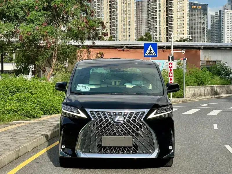 Lexus LM 2020 300h E-Four 7-Seat Elegant Edition — миниатюра 2