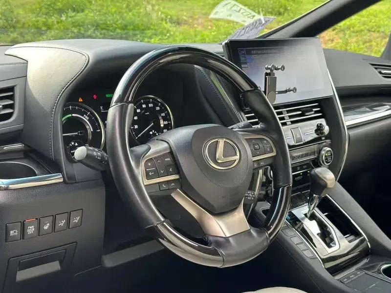 Lexus LM 2020 300h E-Four 7-Seat Elegant Edition — миниатюра 15