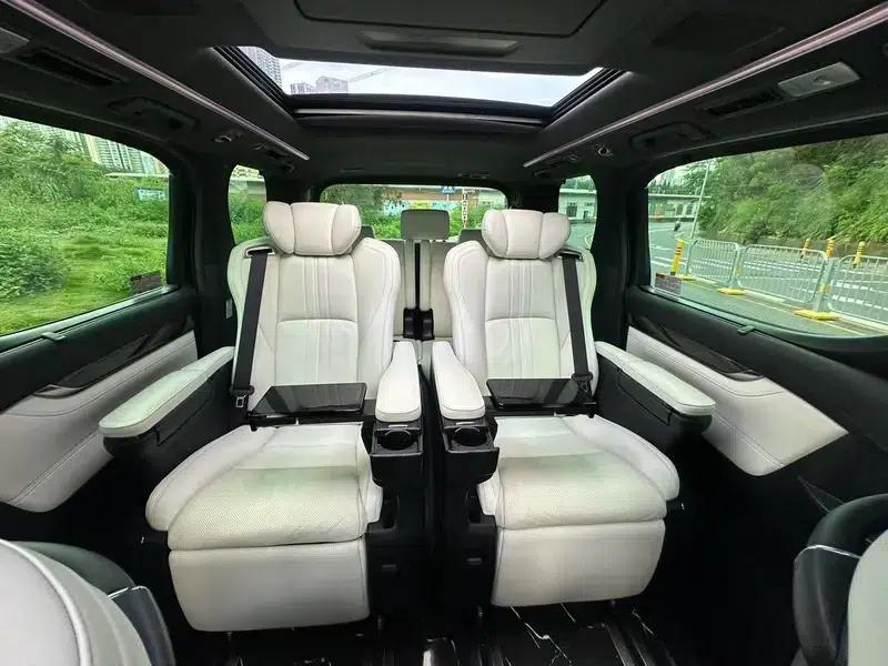 Lexus LM 2020 300h E-Four 7-Seat Elegant Edition — миниатюра 19