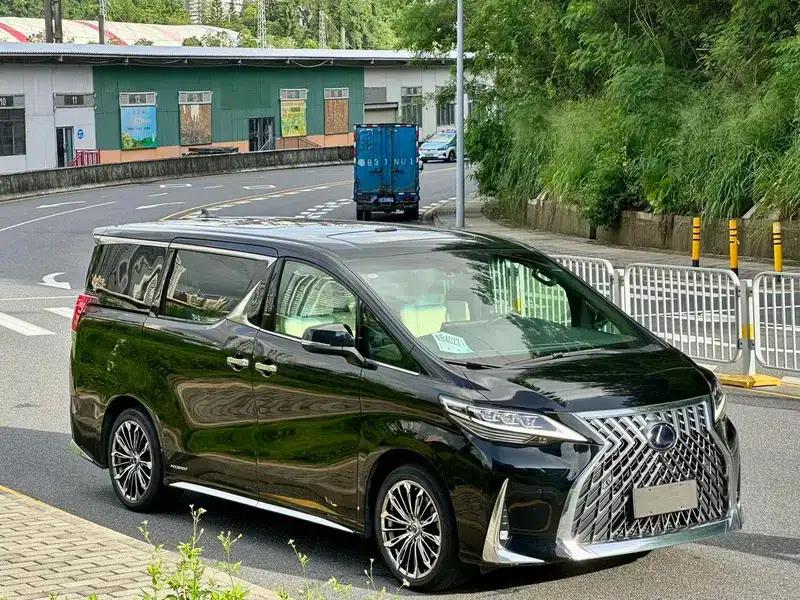 Lexus LM 2020 300h E-Four 7-Seat Elegant Edition — миниатюра 3