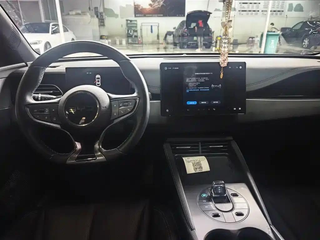 Seal 06 2025 DM-i Intelligent Driving Edition 120KM Deluxe Model — миниатюра 3