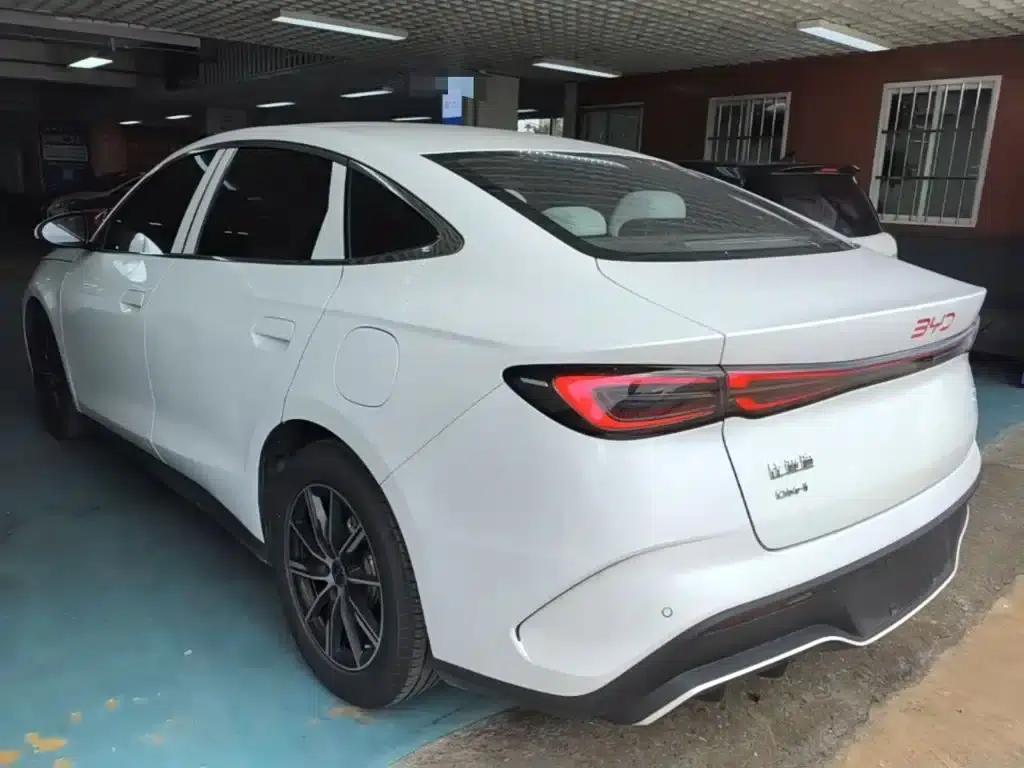 Seal 06 2024 DM-i 80KM Premium — миниатюра 5