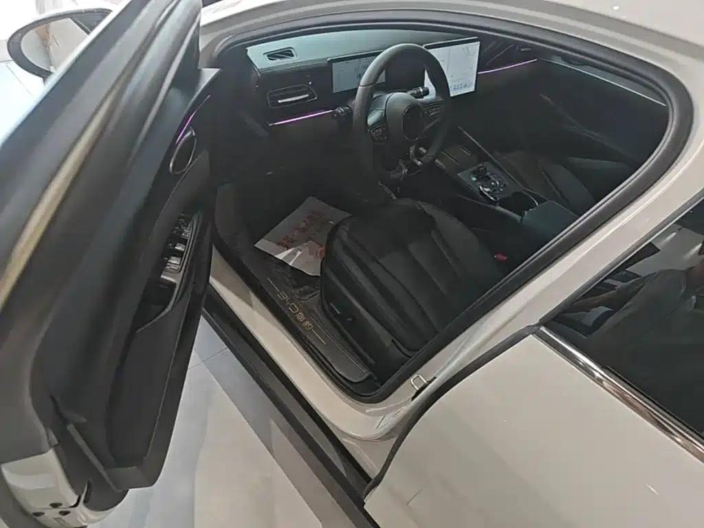 Seal 06 2025 DM-i Intelligent Driving Edition 120KM Deluxe Model — миниатюра 16