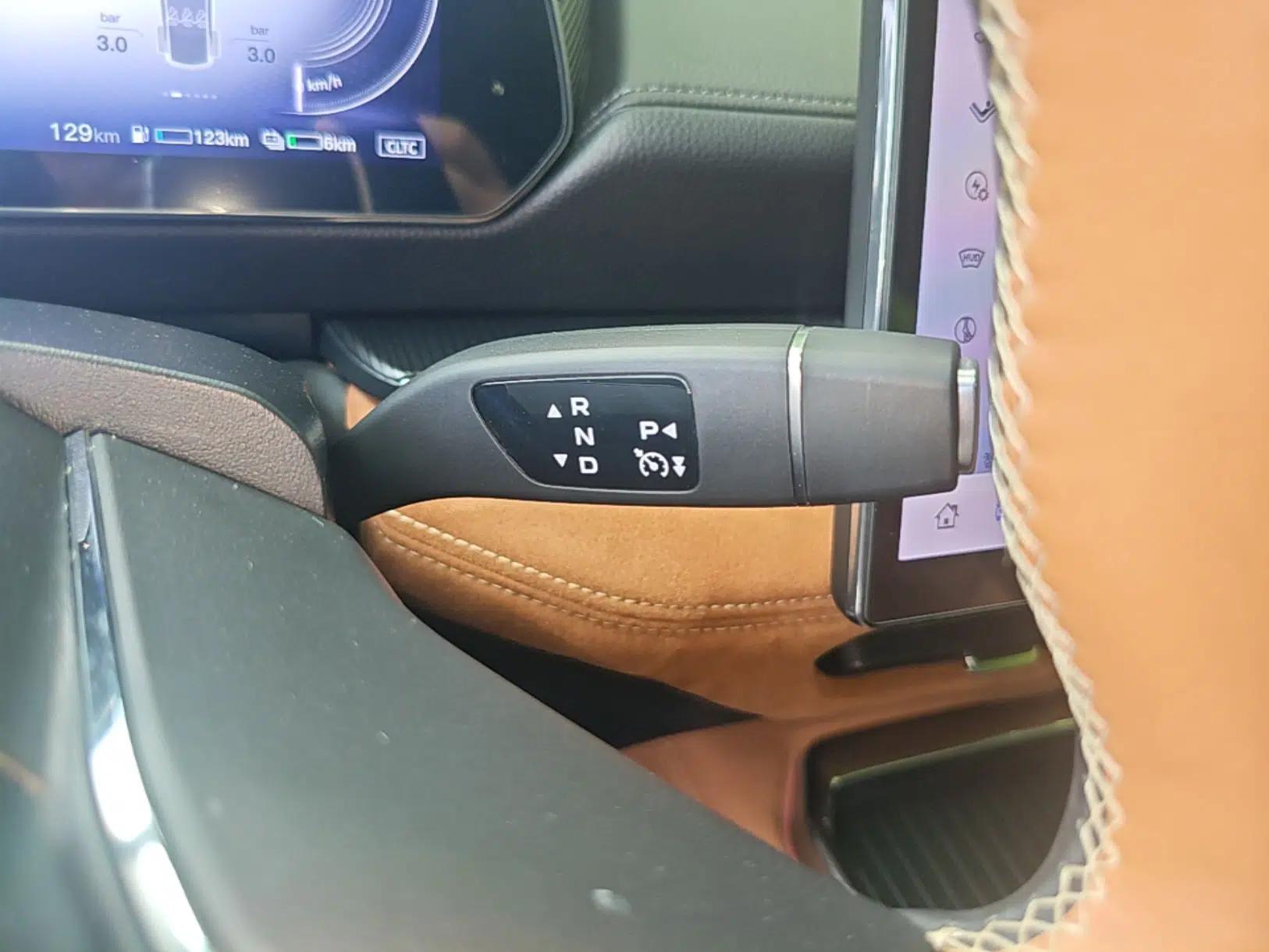 Mazda EZ-6 2024 Range-Extended 200 Luxury Edition — миниатюра 16