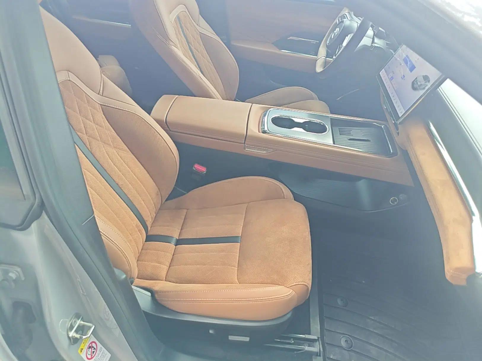 Mazda EZ-6 2024 Range-Extended 200 Luxury Edition — миниатюра 19