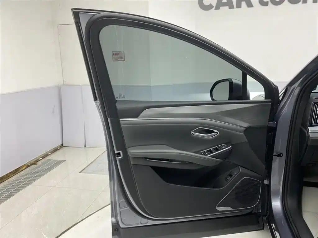 Song L DM-i 2026 Model 130KM Super Edition — миниатюра 16