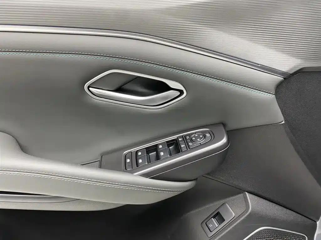 Song L DM-i 2026 Model 130KM Super Edition — миниатюра 27