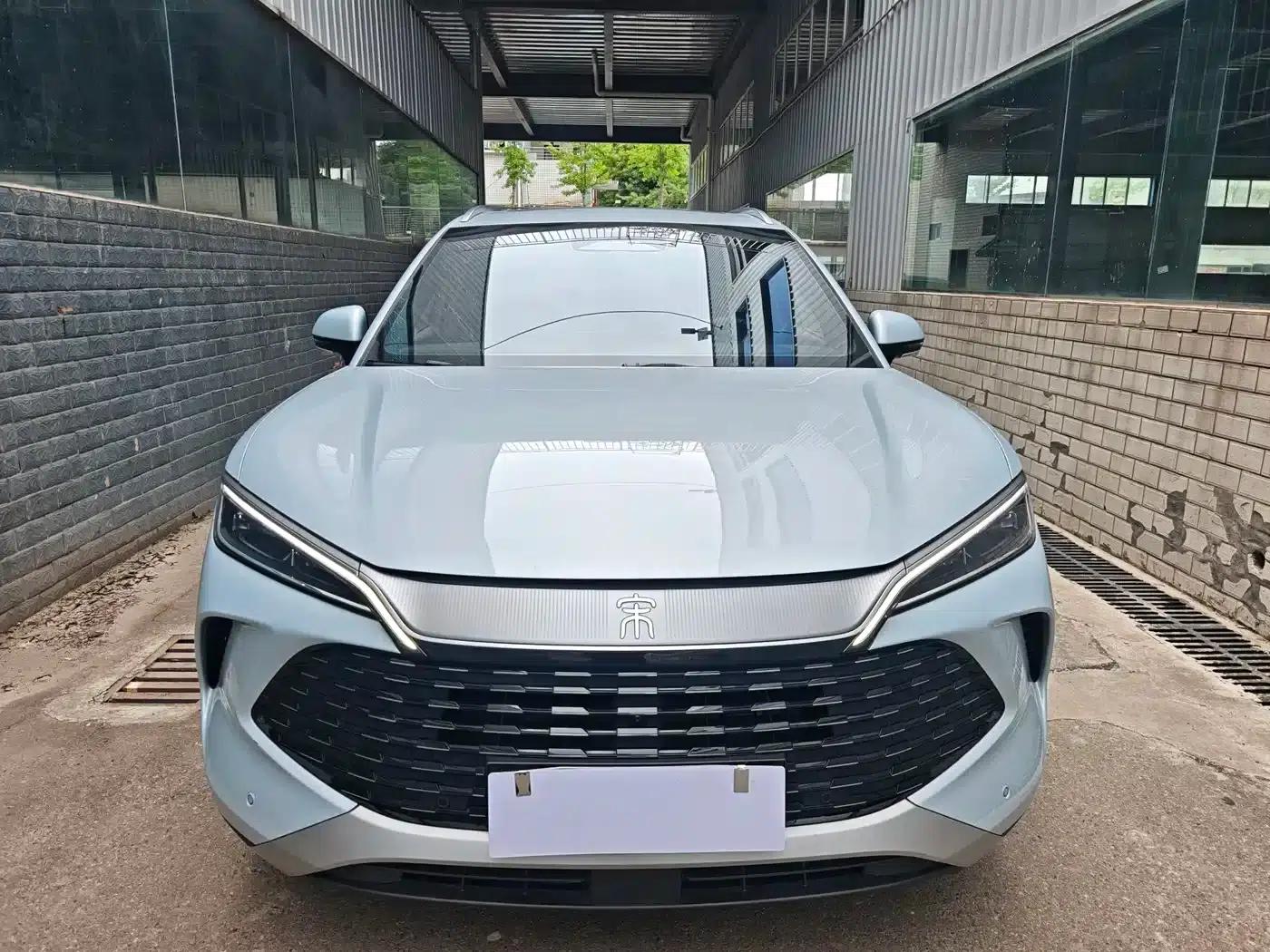Song L DM-i 2025 Smart Driving Edition 112km Leading Model — миниатюра 2
