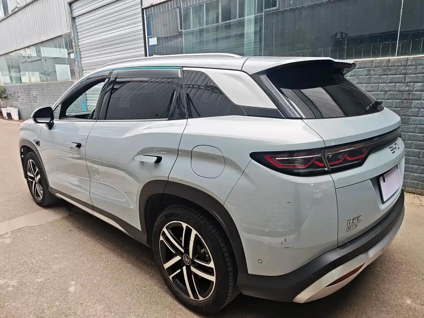 Song L DM-i 2025 Smart Driving Edition 112km Leading Model — миниатюра 4