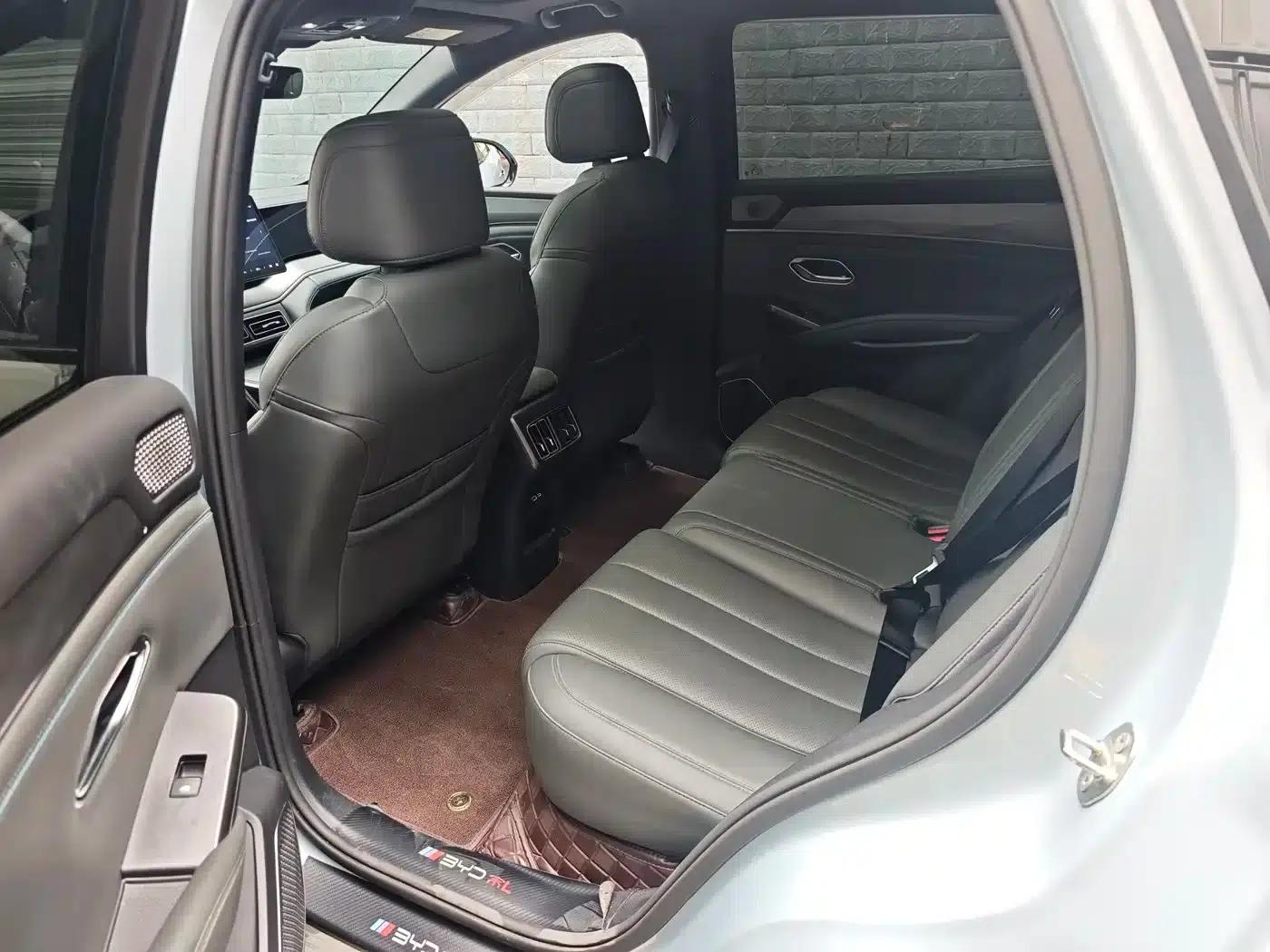 Song L DM-i 2025 Smart Driving Edition 112km Leading Model — миниатюра 9