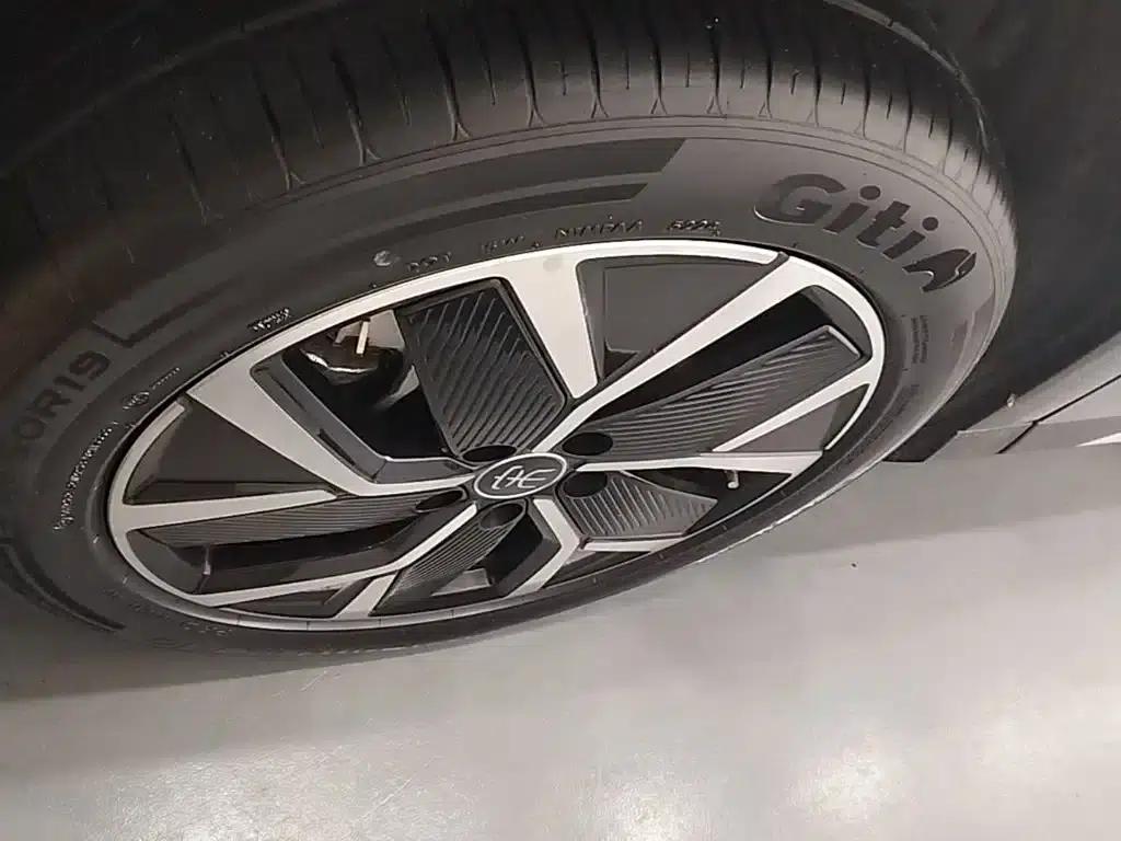 Song L DM-i 2025 Smart Driving Edition 160km/h Superior Model — миниатюра 23