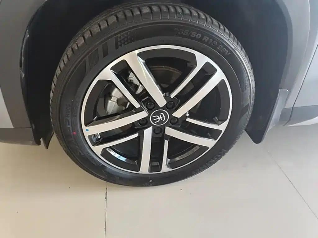 Song L DM-i 2024 Model 112km Leading Edition — миниатюра 23