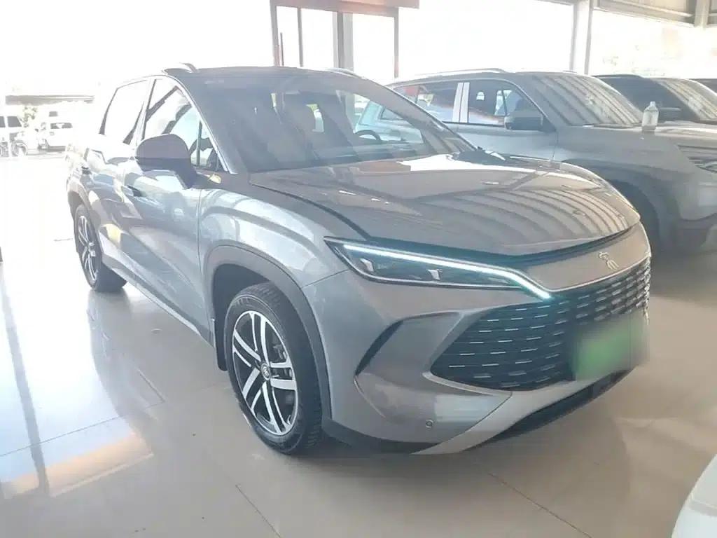 Song L DM-i 2024 Model 112km Leading Edition — миниатюра 4