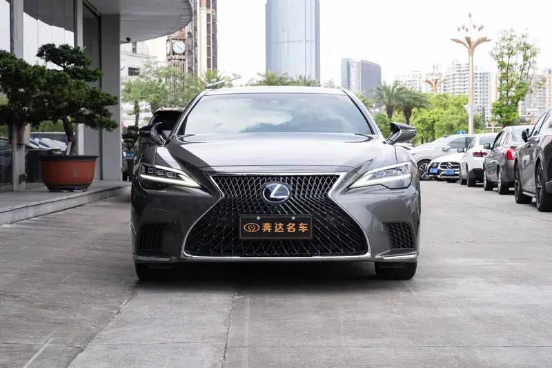 Lexus LS 2021 500h Premium Edition — миниатюра 2