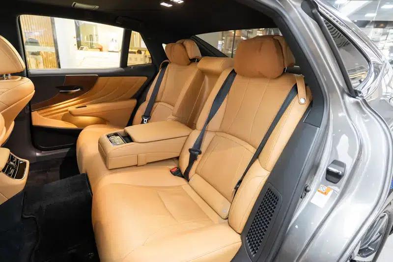 Lexus LS 2021 500h Premium Edition — миниатюра 21