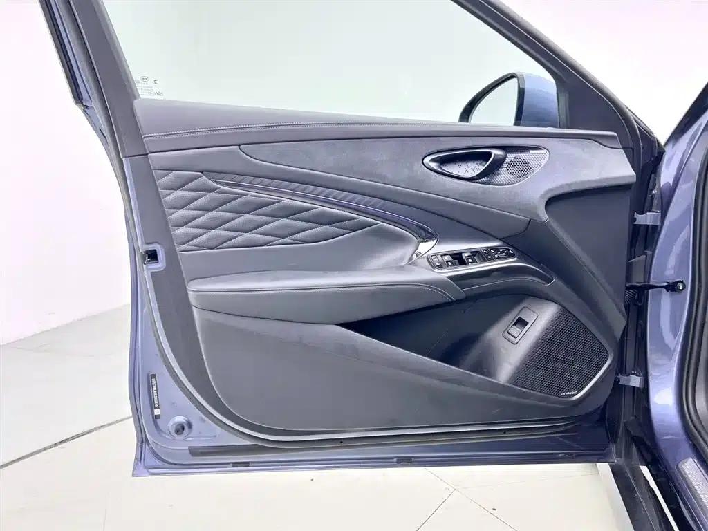 Seal 2024 Glory Edition 550km Premium — миниатюра 8
