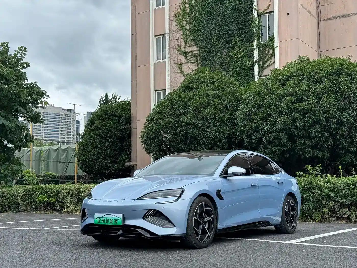 Seal 2022 700km Long Range Rear-Wheel Drive Version — миниатюра 1