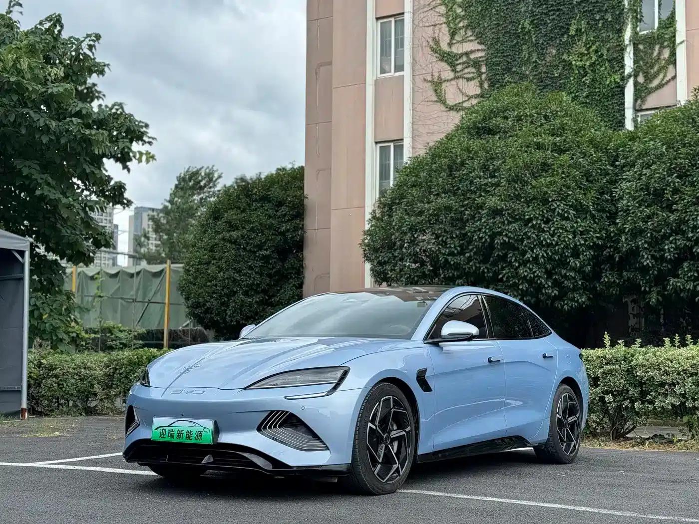 Seal 2022 700km Long Range Rear-Wheel Drive Version — миниатюра 2