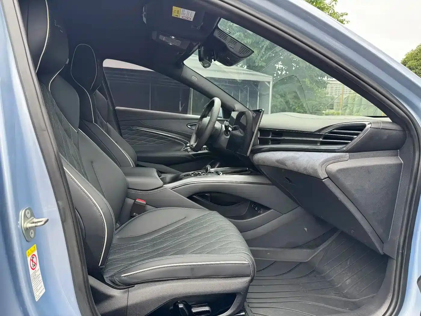 Seal 2022 700km Long Range Rear-Wheel Drive Version — миниатюра 13
