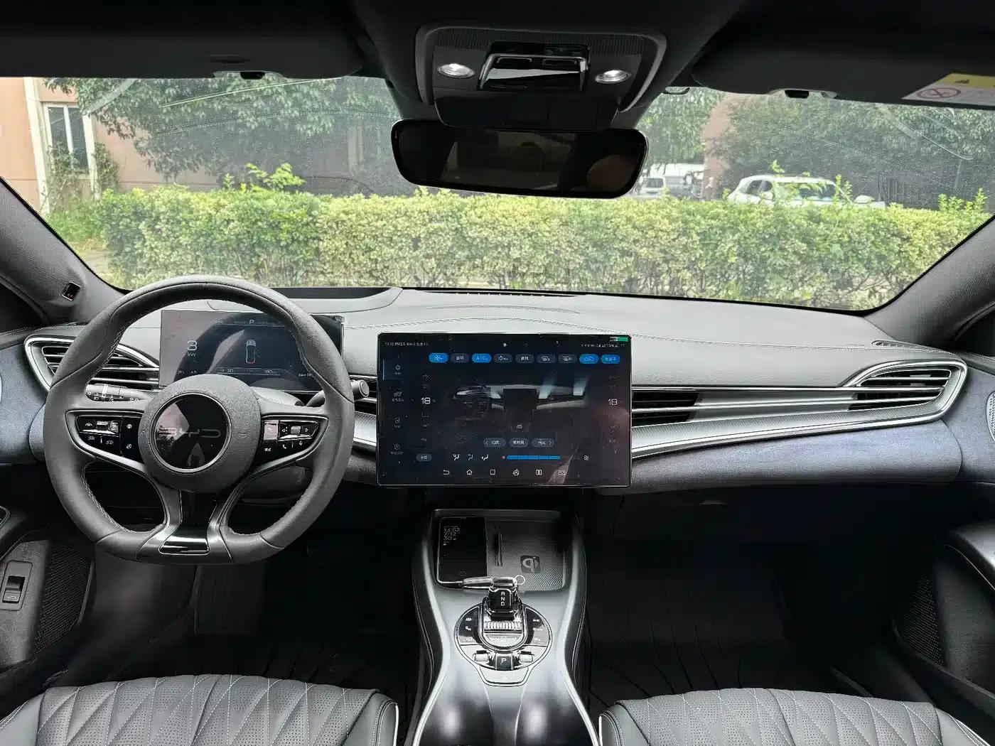 Seal 2022 700km Long Range Rear-Wheel Drive Version — миниатюра 16