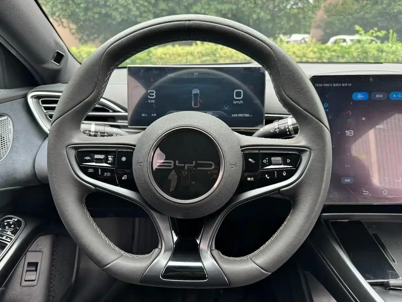Seal 2022 700km Long Range Rear-Wheel Drive Version — миниатюра 6