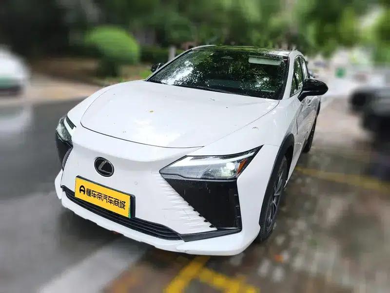 Lexus RZ 2023 450e DIRECT4 Luxury Edition — миниатюра 1