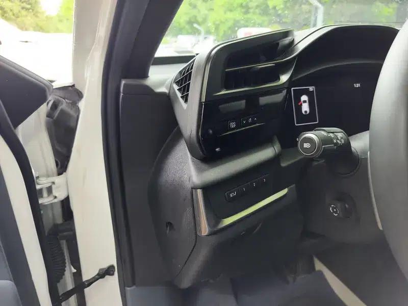 Lexus RZ 2023 450e DIRECT4 Luxury Edition — миниатюра 13