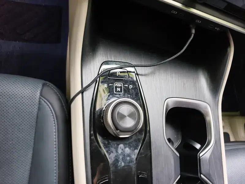 Lexus RZ 2023 450e DIRECT4 Luxury Edition — миниатюра 14