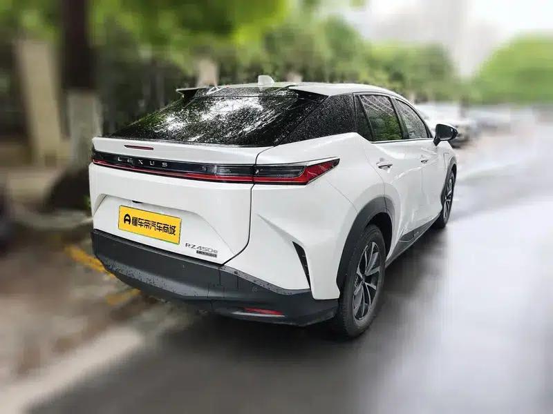 Lexus RZ 2023 450e DIRECT4 Luxury Edition — миниатюра 4